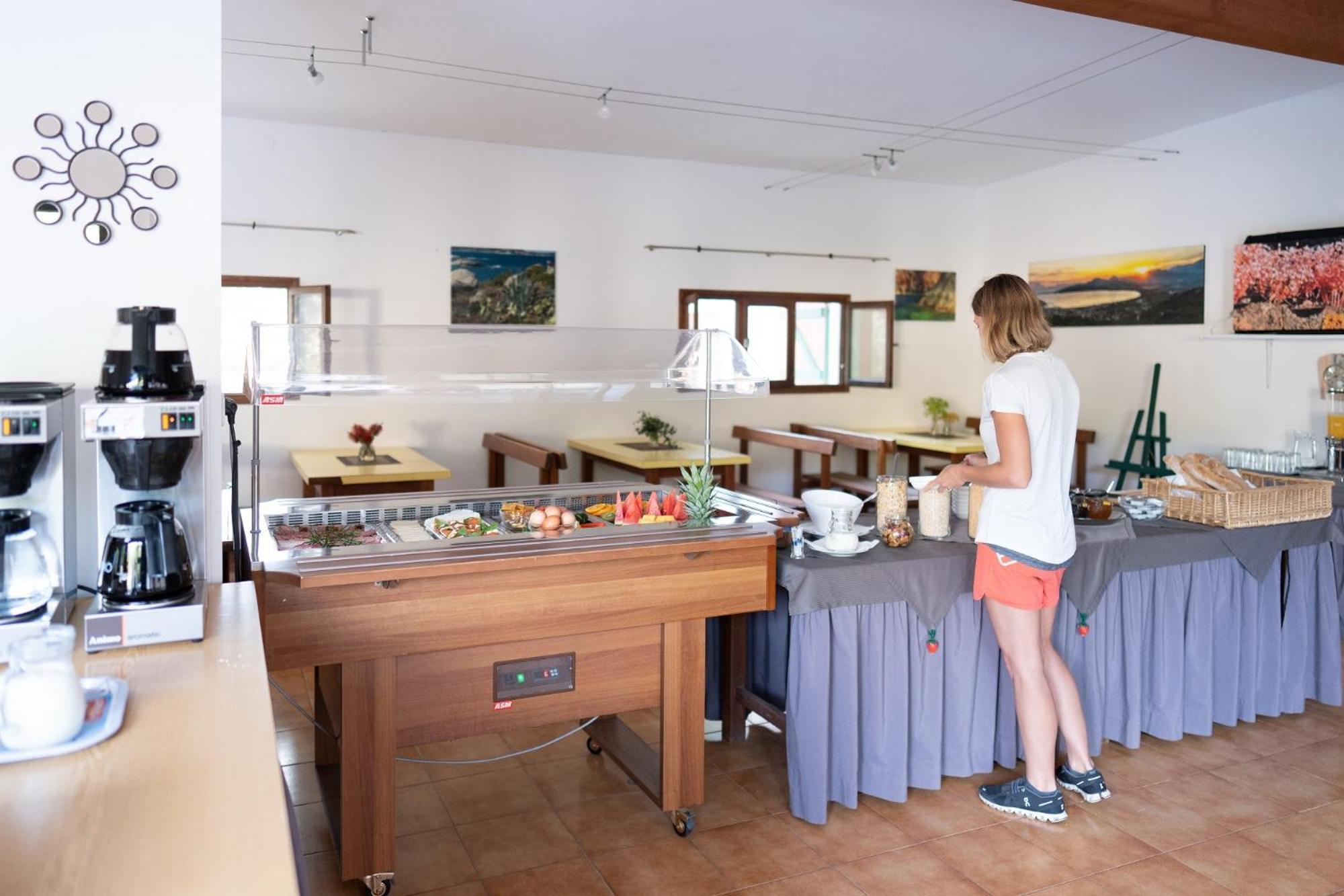 Feriendorf La Mora Calvi  Exterior photo