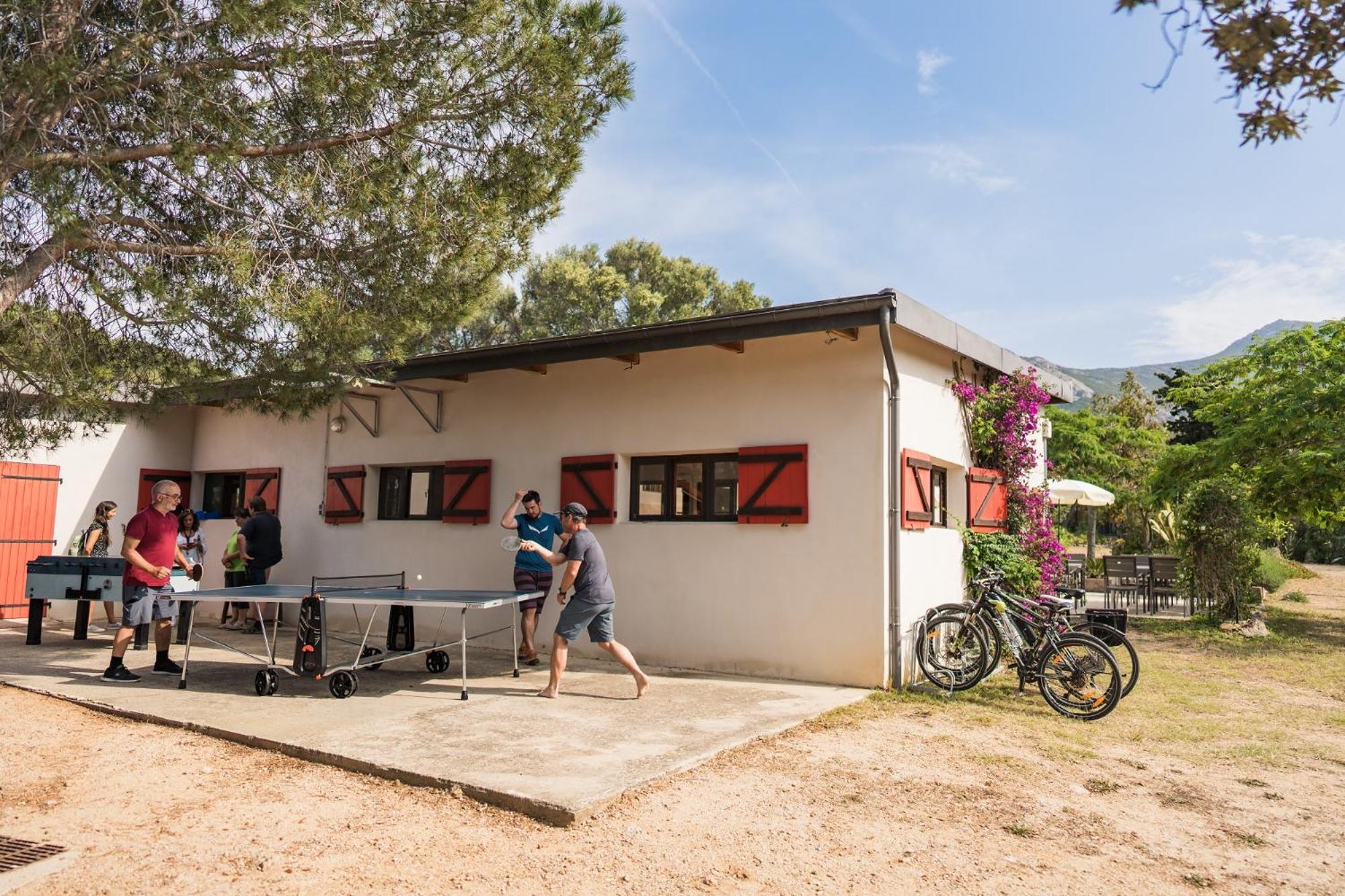 Feriendorf La Mora Calvi  Exterior photo